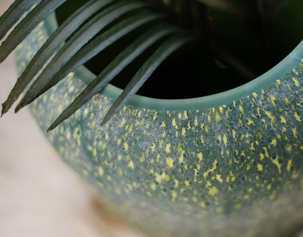 Mondgeblazen vaas - matt green yellow spotted