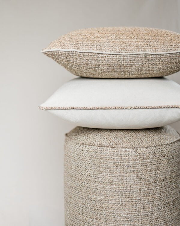 Kussen beige met bies - 50x50