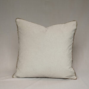 Kussen beige met bies - 50x50
