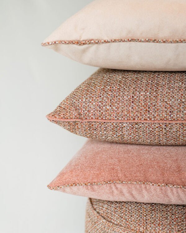 Kussen roze structuur met bies - 50x50