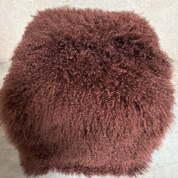 Cube 40x40x40- tibetaanse schapenvacht- bordeaux