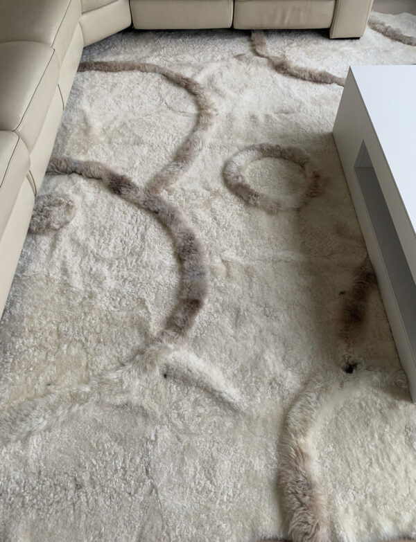 UNIEK organisch tapijt - eigen design: CIRCLES - IJslands wit/ mélange