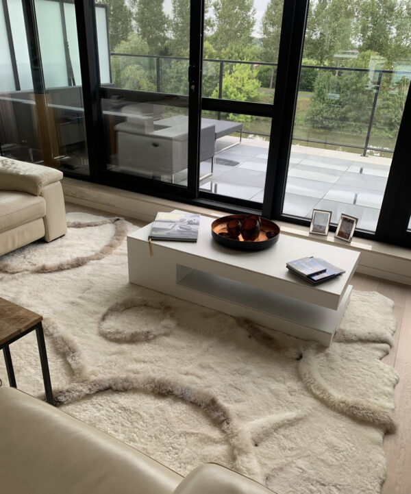 UNIEK organisch tapijt - eigen design: CIRCLES - IJslands wit/ mélange