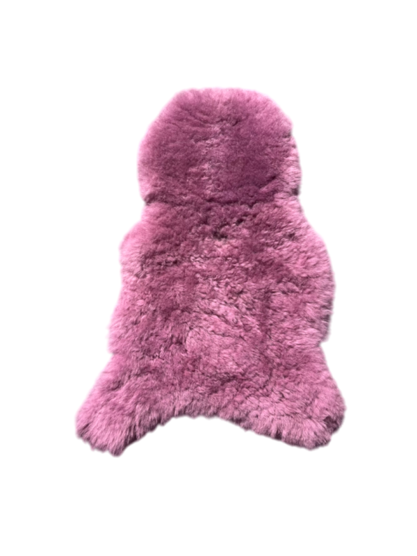 IJslandse schapenvacht - donkerroze gekleurd - kortharig