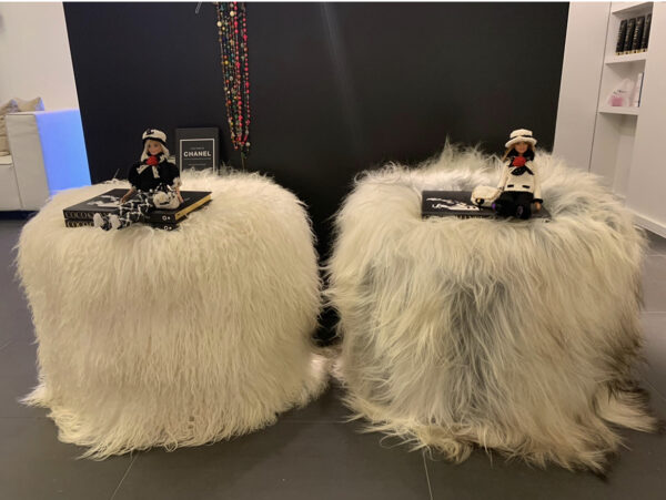 Poef uit IJslandse schapenvacht - langharig grijs - diameter 50