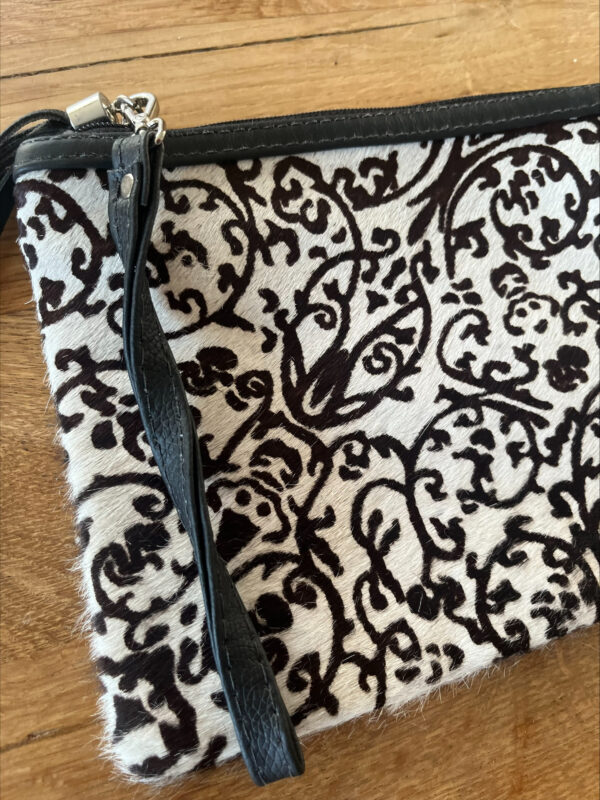 Clutch ORIENTAL uit 100% natuurlijke koeienhuid