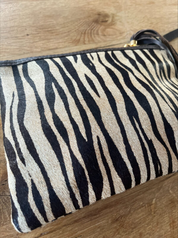 Clutch ZEBRA uit 100% natuurlijke koeienhuid