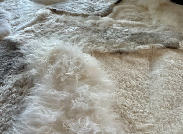 Handgenaaid patchwork tapijt - grey melange/off white - 3 lengtes