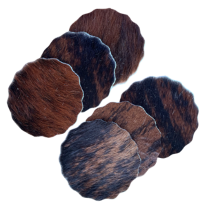 Kleine onderleggers in koehuid - zwart/bruine mix ( set van 6 )