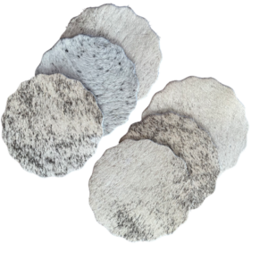 Kleine onderleggers in koehuid - wit/grijze mix ( set van 6 )