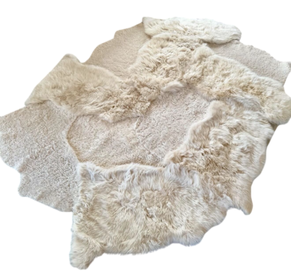 UNIEK STUK- Handgenaaid patchwork tapijt - australian merino x spanish curly - Ivoor/beige -2 lengtes- 230x170cm
