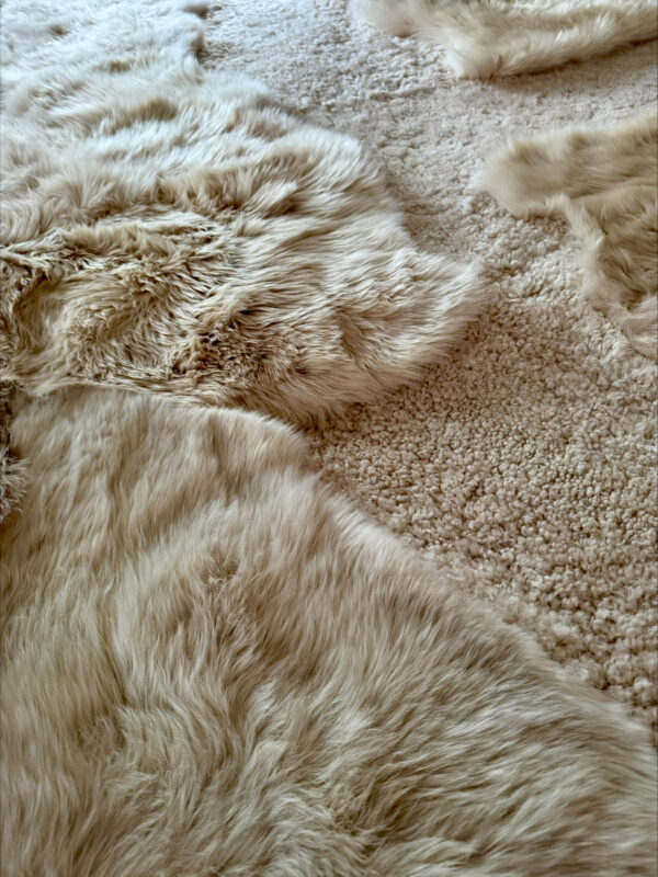 UNIEK STUK- Handgenaaid patchwork tapijt - australian merino x spanish curly - Ivoor/beige -2 lengtes- 230x170cm